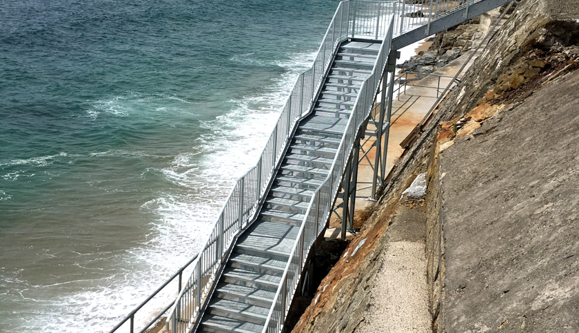 Cornwall Council Serrated Mesh Treads With O5 Nosing Staircase 02