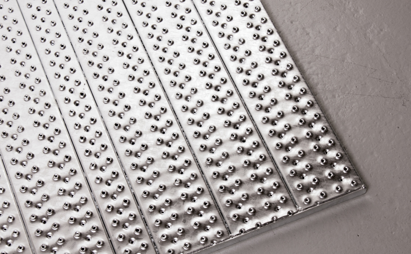 OPTIMO Grating LHD Steel 240 YP F960160100 2