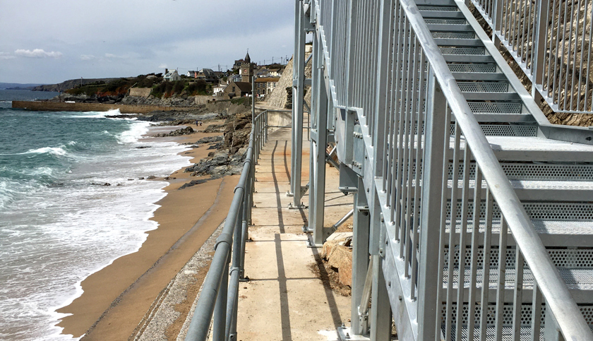 Cornwall Council Serrated Mesh Treads With O5 Nosing Staircase 01