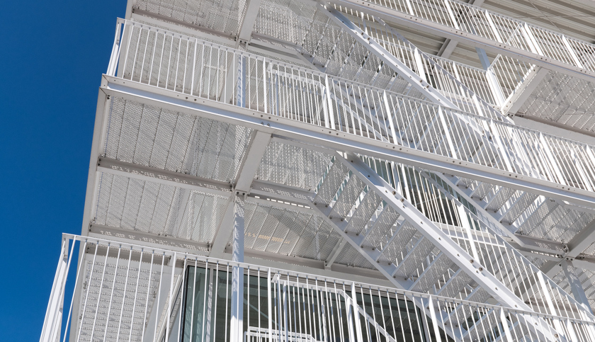 Optimo Grating Straight Staircases by PCP - Robust and Customizable Stair Solutions