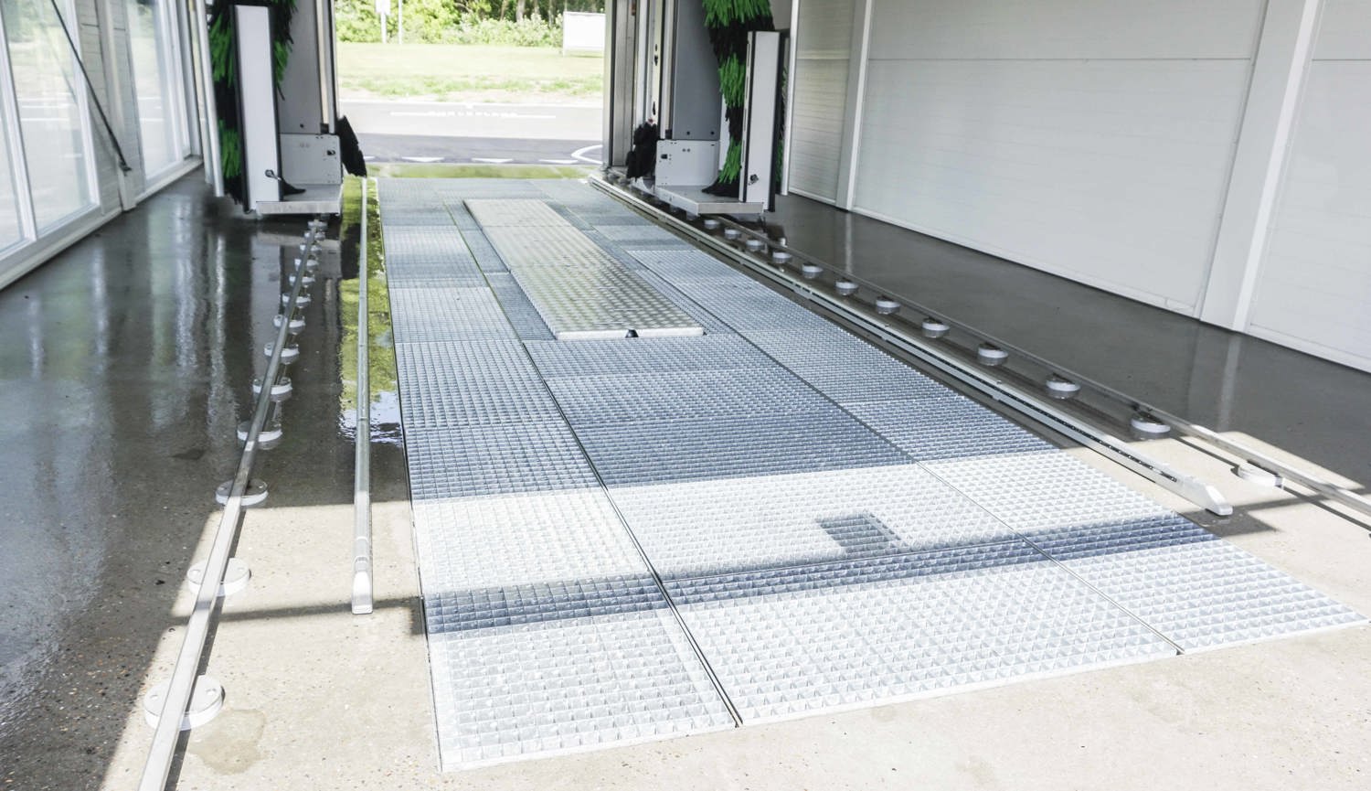 Wash World MESH Gratings Vehicular 03