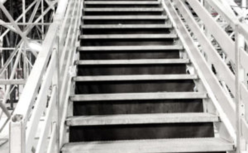 Planks Treads TS Tribuneservice2 300X300