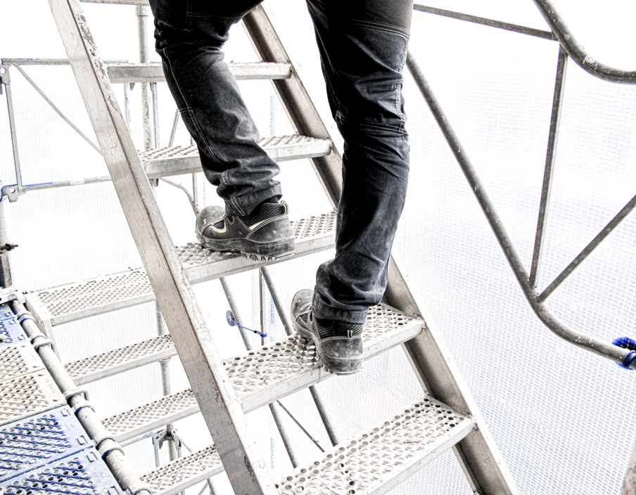 Stillads start trappe