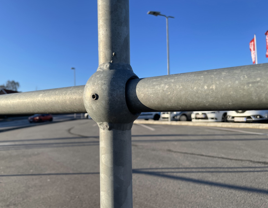 ABC Supermarket Guardrail Handrail System Parking Lot 05 (1)