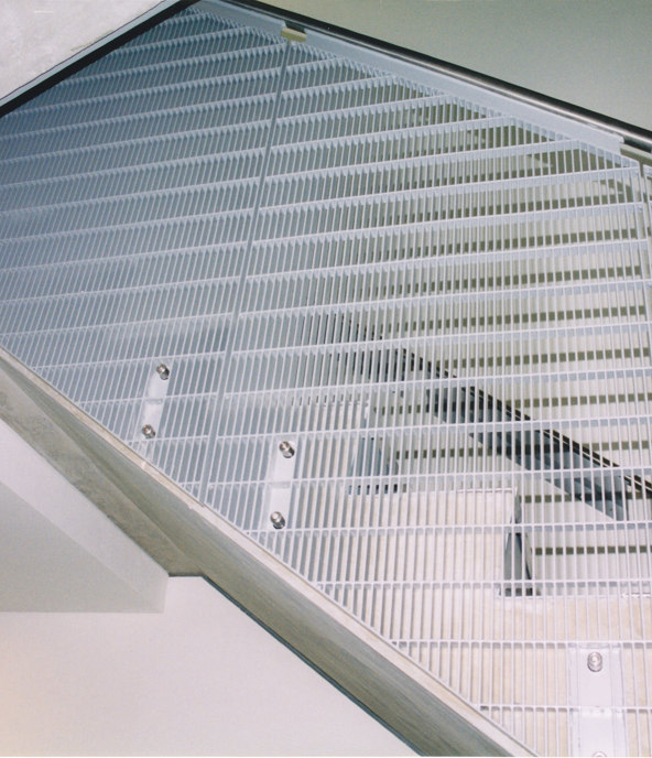 Gelænderudfyldning med riste